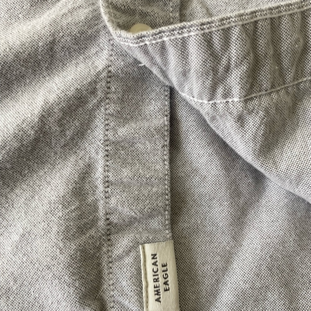 American Eagle Outfitters Light Gray Casual Button-Down Shirt - Picture 3 of 6